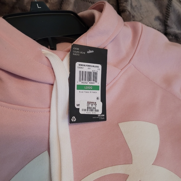 NWT under Armour sweatshirt - Picture 2 of 3